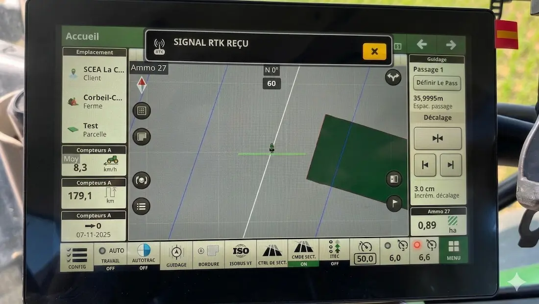 Console John Deere Gen4 affichant la précision RTK centimétrique avec l'antenne agraGPS CRG